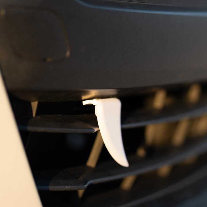 Crocs Blancs SUV Berline De Vampire – Décoration De Pare-chocs De Voiture, Cornes De Démon Blanches | 2 Dents De Véhicule Décoratives Pour Décoration De Voiture, Décoration De Voiture Unique, Cornes De Crocs Blancs SUV Berline De Vampire – Décoration De Pare-chocs De Voiture, Cornes De Démon Blanches | 2 Dents De Véhicule Décoratives Pour Décoration De Voiture, Décoration De Voiture Unique, Cornes De